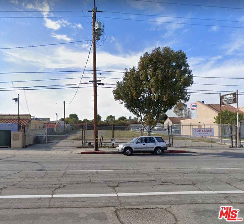 21125 Figueroa Street Property Photo