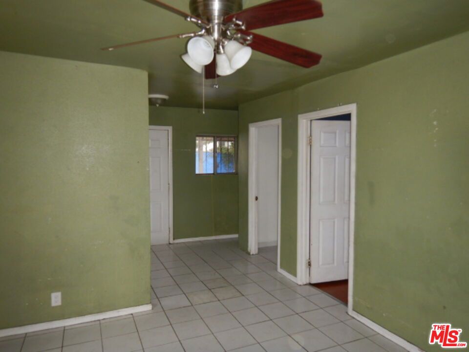 3515 Hunter Street Property Photo 4