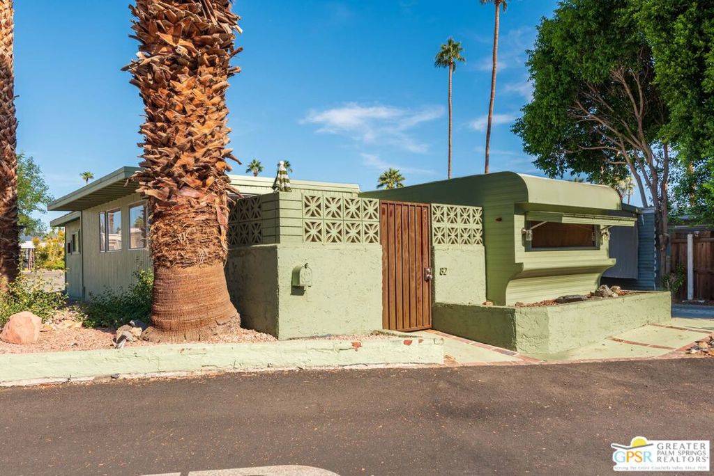 82 Santa Monica Street Property Photo 1