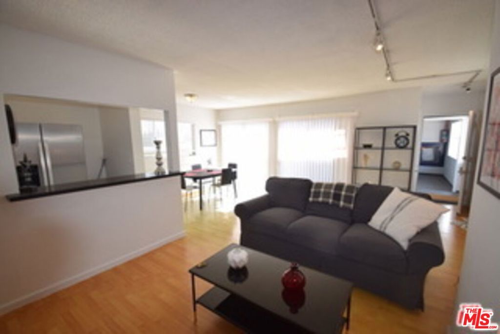 1940 Carmen Avenue Penthouse Property Photo 3