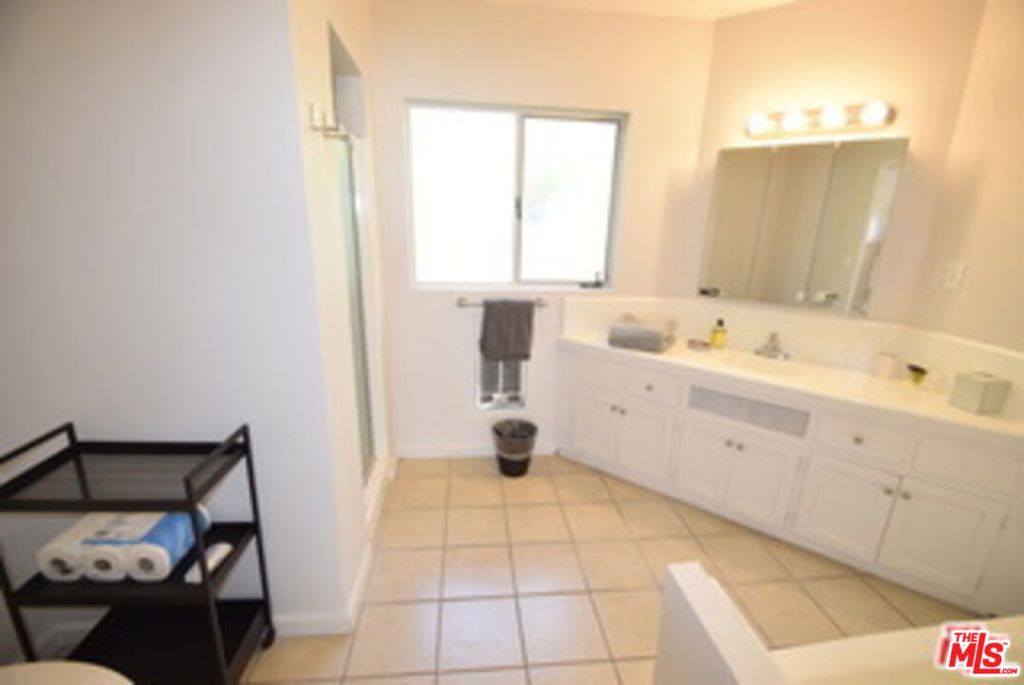 1940 Carmen Avenue Penthouse Property Photo 10