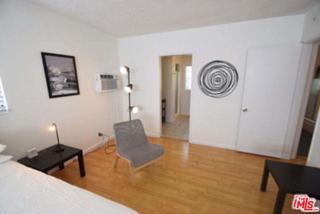 1940 Carmen Avenue Penthouse Property Photo 18