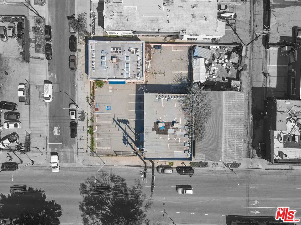 4545 -4537 Santa Monica Boulevard Property Photo 11