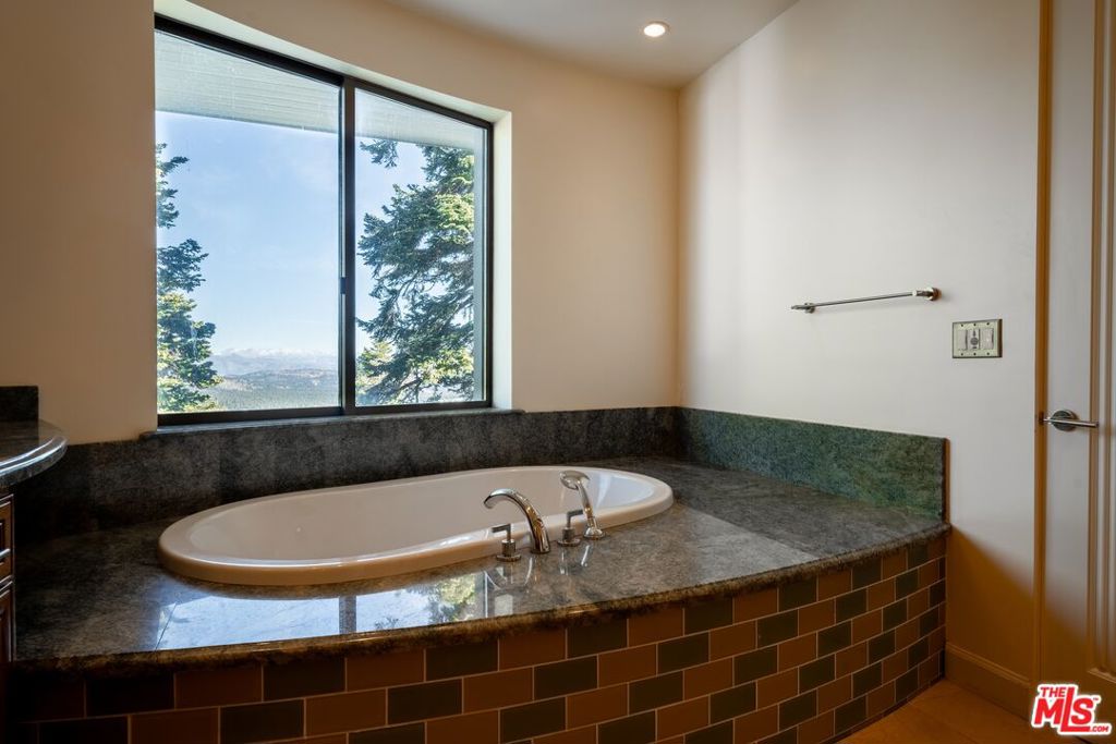 37 Bridges Lane Property Photo 32