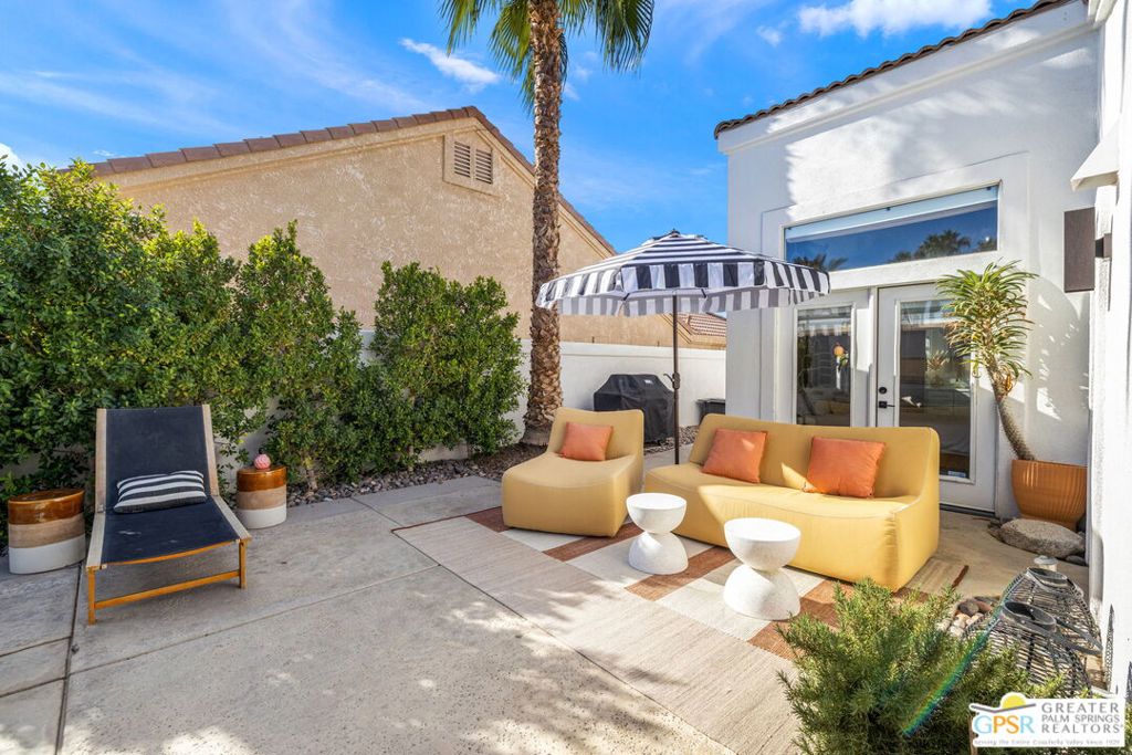 45420 Desert Fox Drive Property Photo 3
