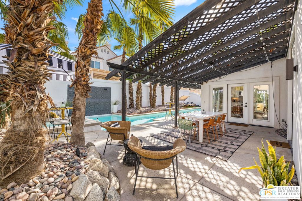 45420 Desert Fox Drive Property Photo 12