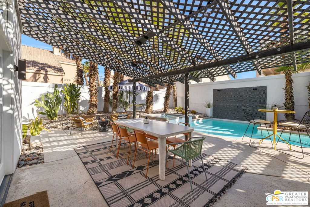 45420 Desert Fox Drive Property Photo 13