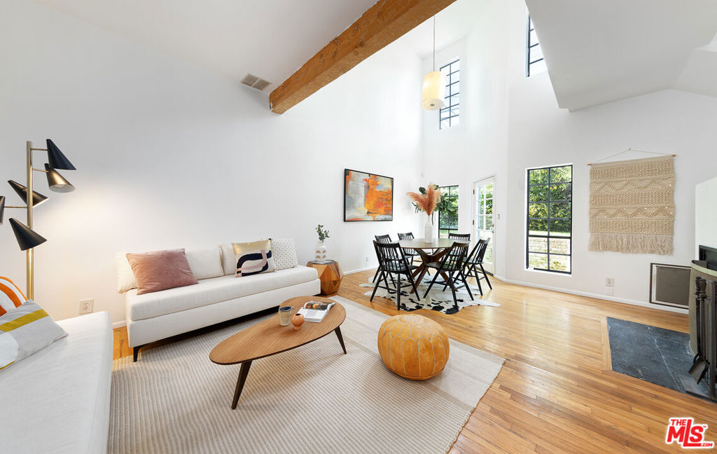 3133 Midvale Avenue Property Photo 1