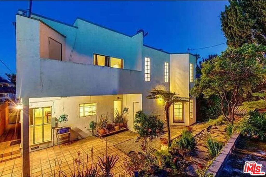 3133 Midvale Avenue Property Photo 5