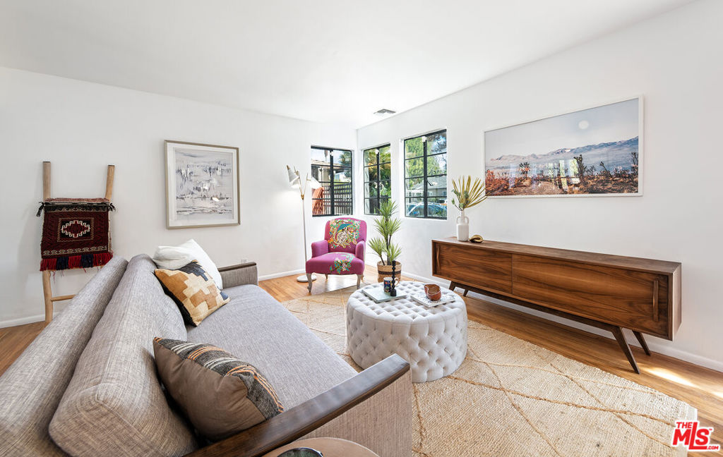 3133 Midvale Avenue Property Photo 14