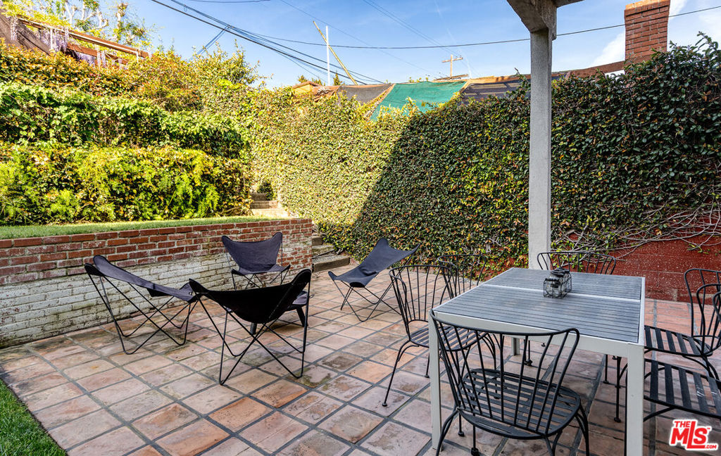 3133 Midvale Avenue Property Photo 20