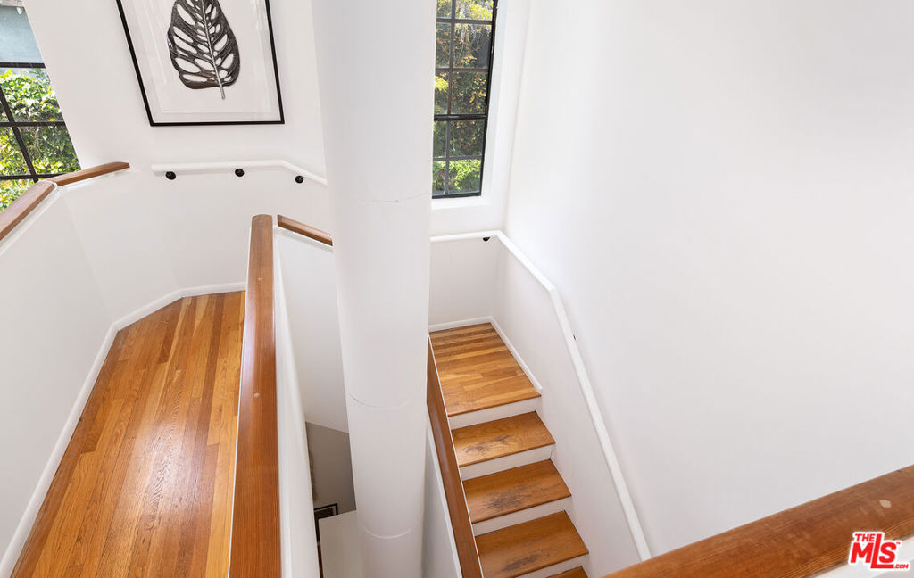 3133 Midvale Avenue Property Photo 26