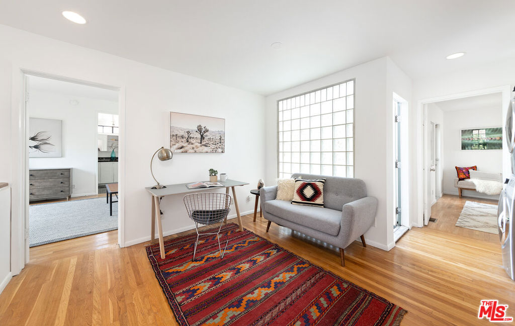 3133 Midvale Avenue Property Photo 30