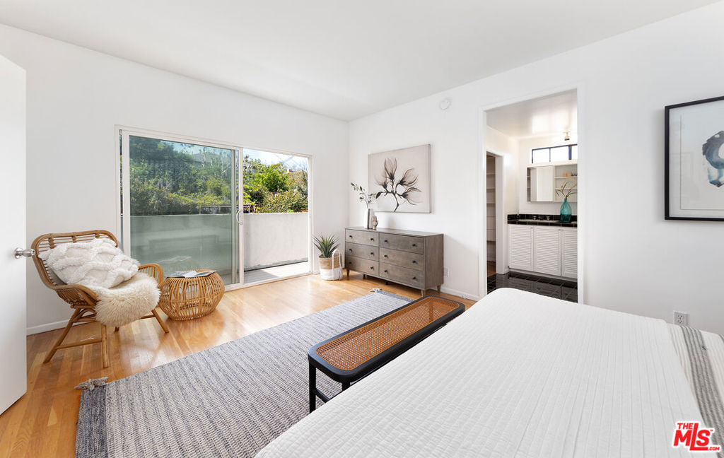 3133 Midvale Avenue Property Photo 36