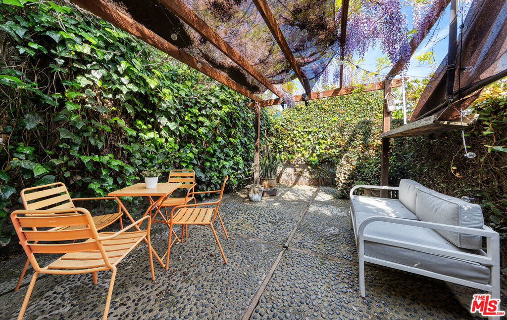 3133 Midvale Avenue Property Photo 43