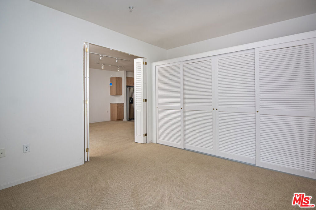 267 S San Pedro Street 307 Property Photo 22