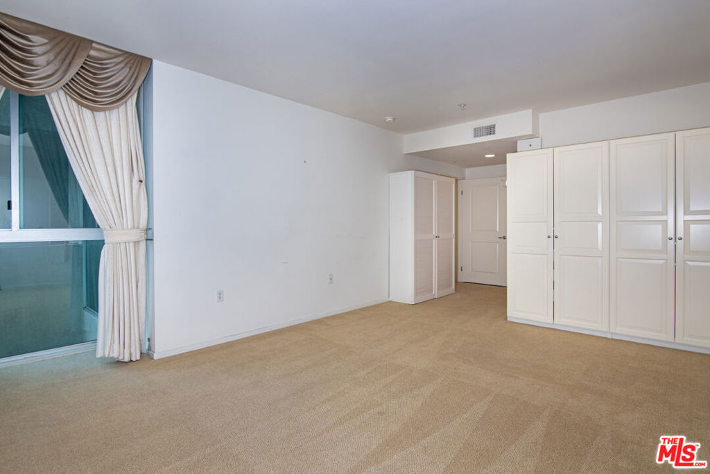 267 S San Pedro Street 307 Property Photo 29