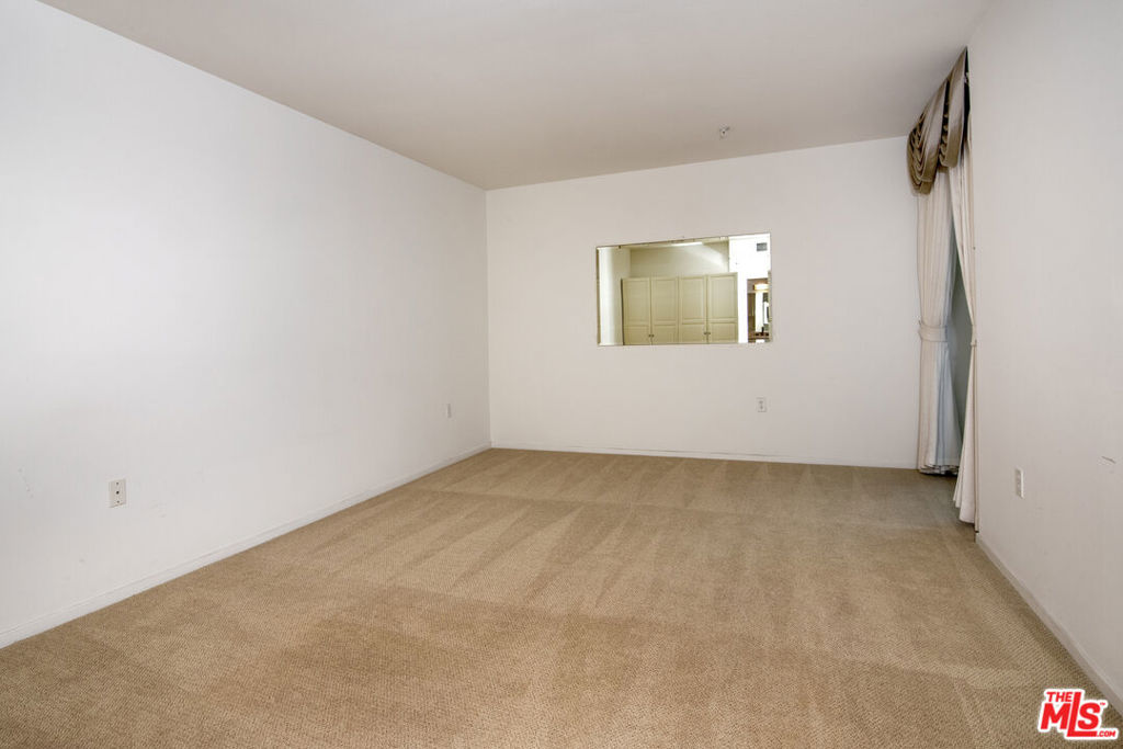 267 S San Pedro Street 307 Property Photo 31