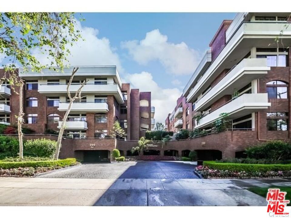 200 N Swall Drive 454 Property Photo 1