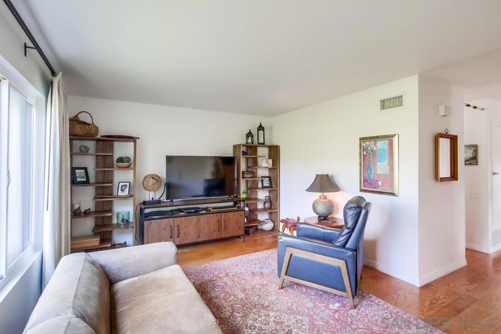 9806 Rimpark Way Property Photo 4