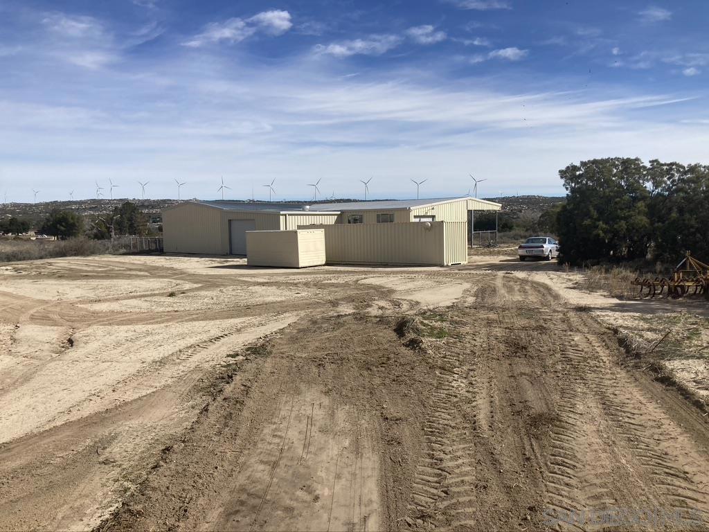 2782 Ribbonwood Road Property Photo 2