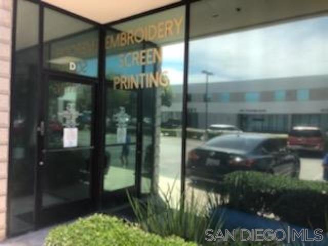 14905 Paramount Blvd Ste D Property Photo 2