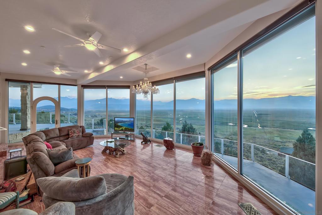 350 Aspen Lane Property Photo 2