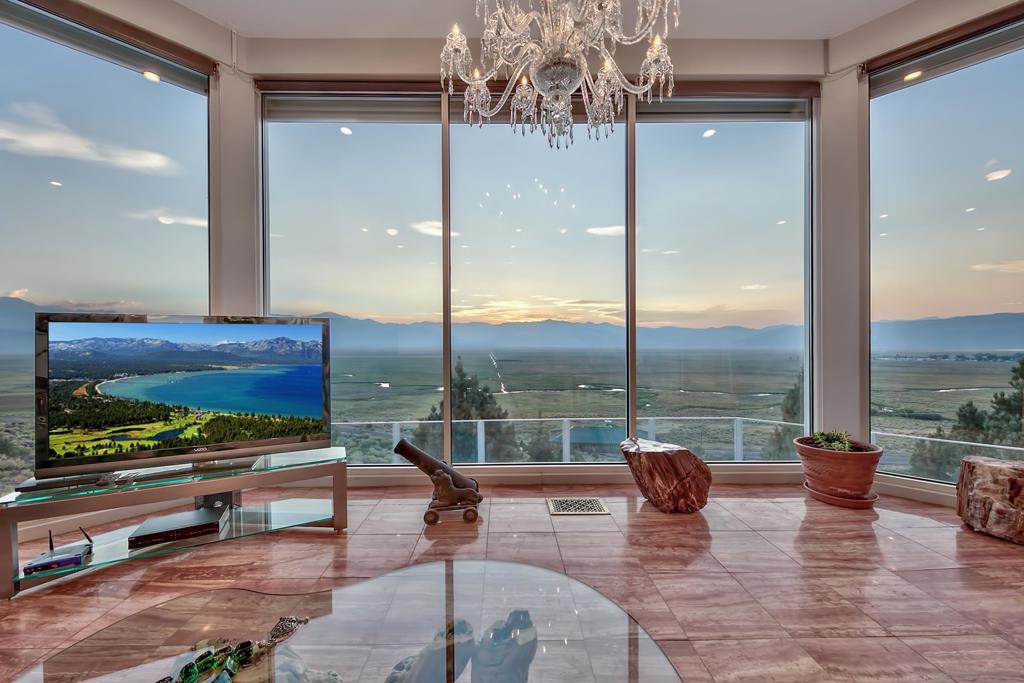 350 Aspen Lane Property Photo 3
