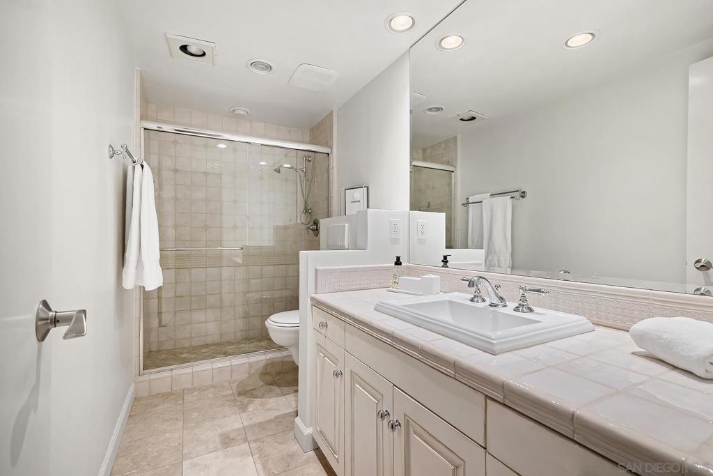 939 Coast Blvd. 5g Property Photo 19