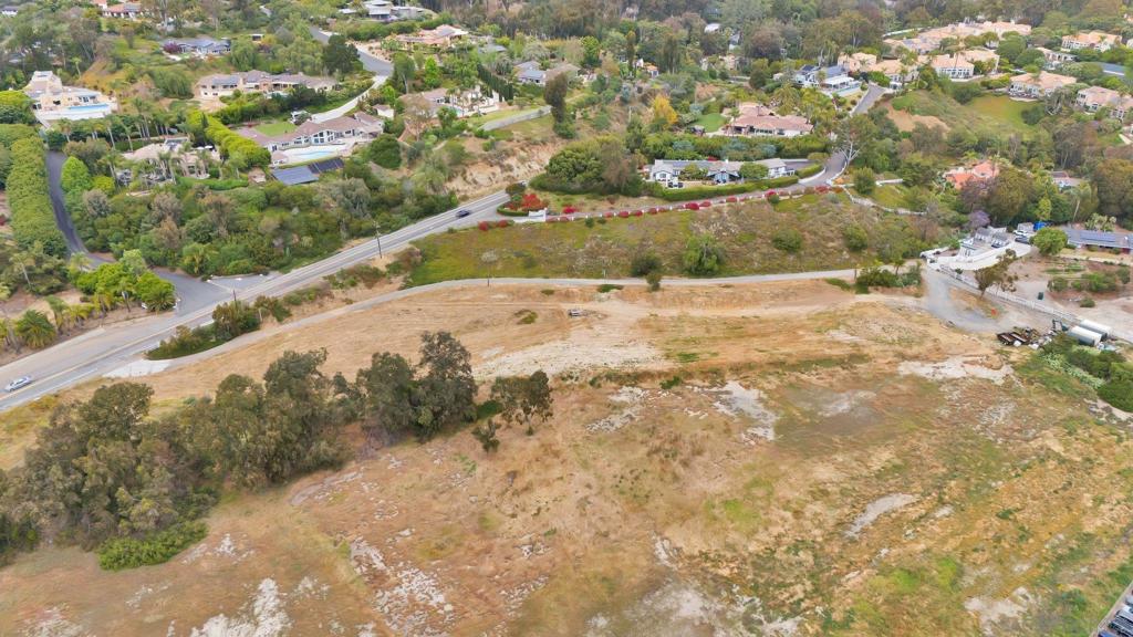 3985 Via De La Valle Property Photo 7