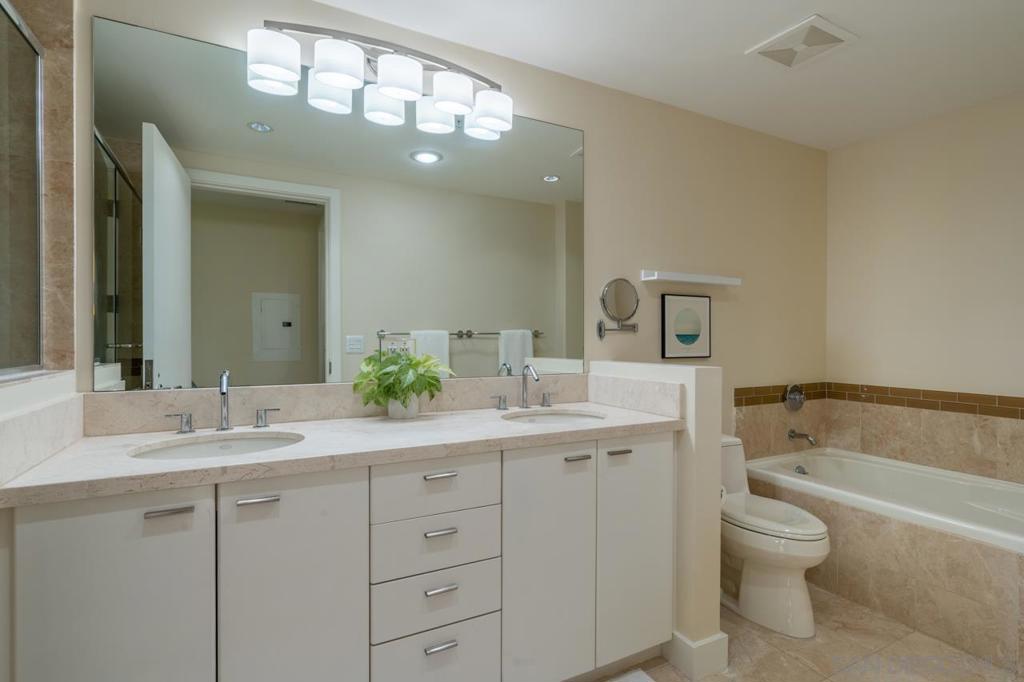 1205 Pacific Hwy 3903 Property Photo 18