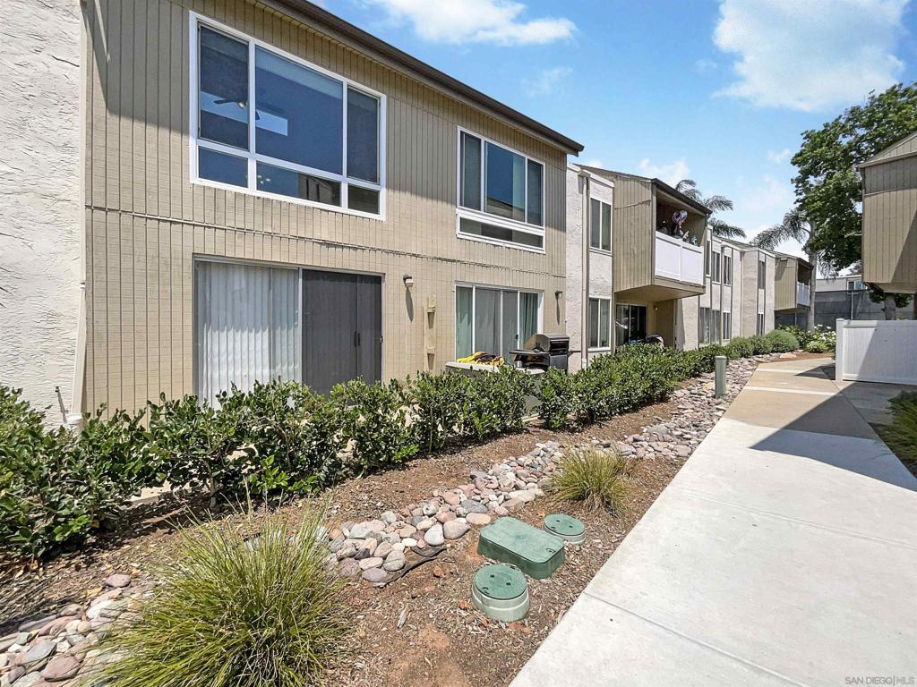 8034 Linda Vista Rd 2g Property Photo 1