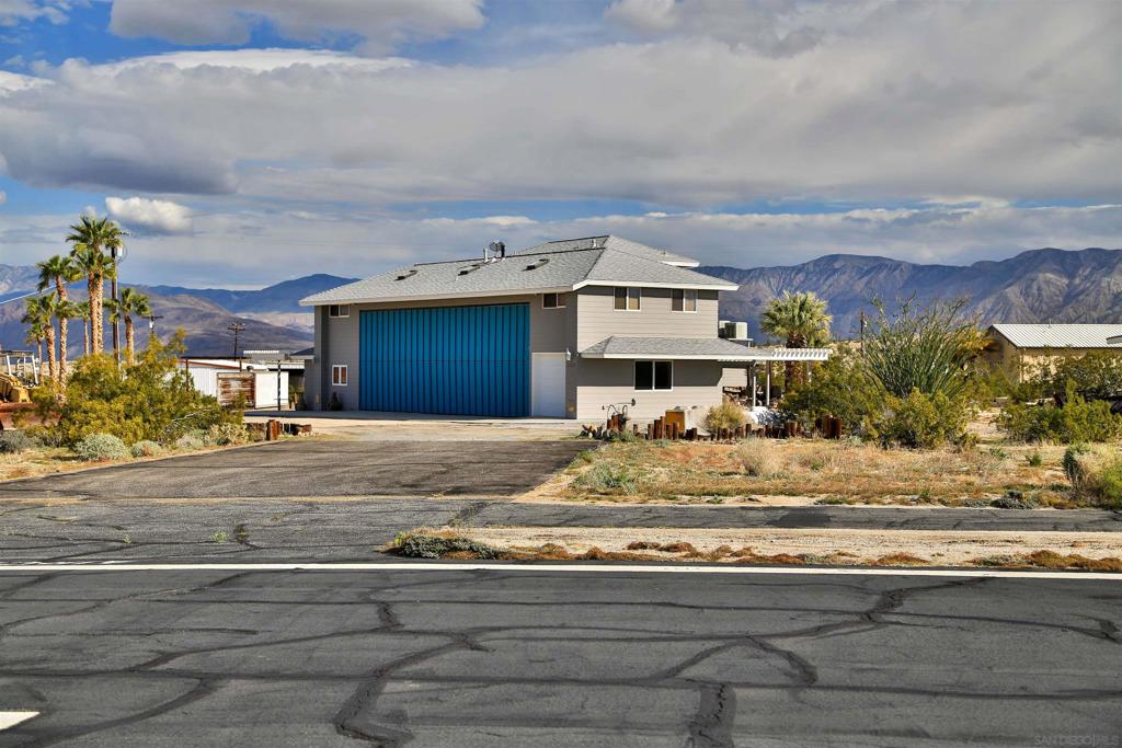 2626 Airstrip Property Photo 7