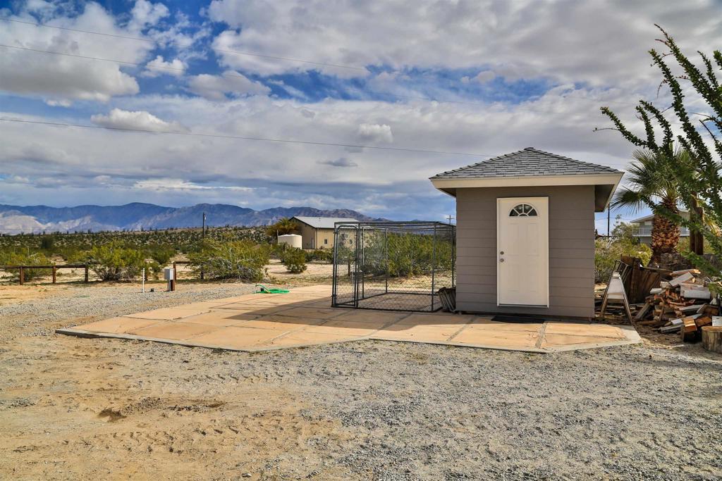 2626 Airstrip Property Photo 11