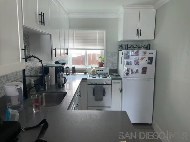 5064 Niagara Property Photo 11