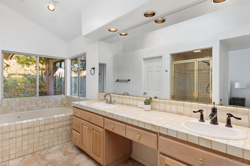 14271 Arbolitos Ct Property Photo 25