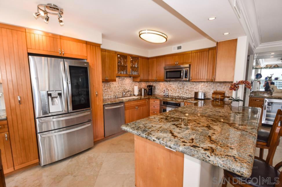 1810 Avenida Del Mundo 1607 Property Photo 3
