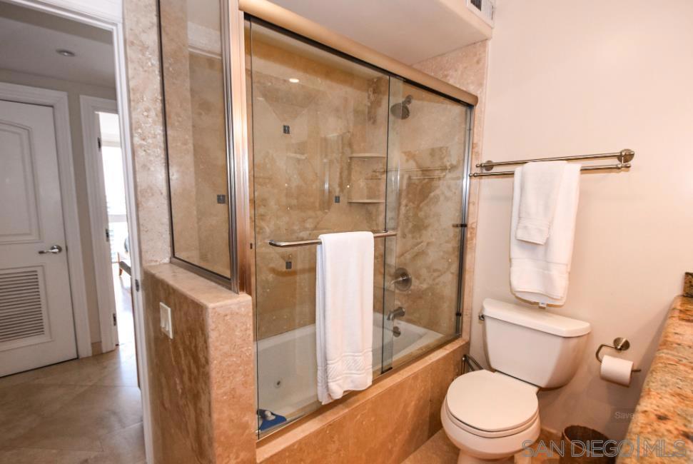 1810 Avenida Del Mundo 1607 Property Photo 8