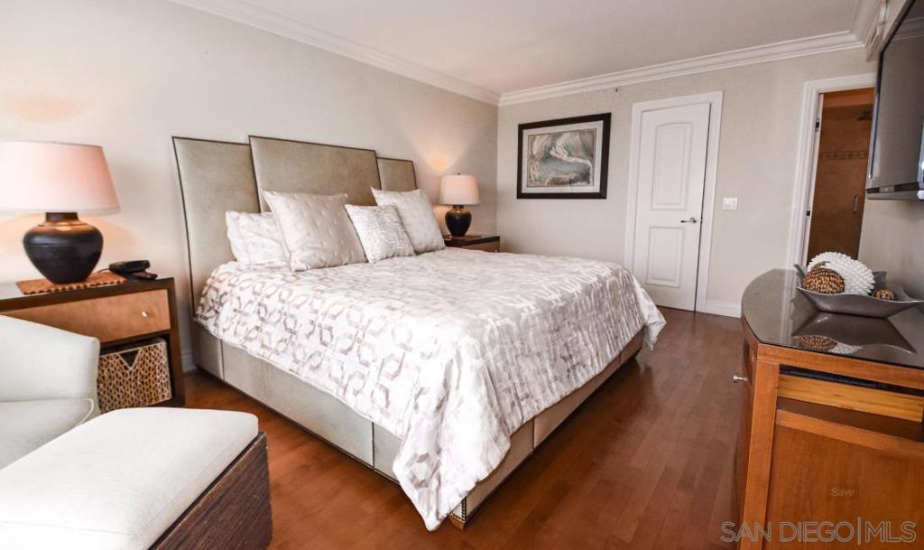 1810 Avenida Del Mundo 1607 Property Photo 12