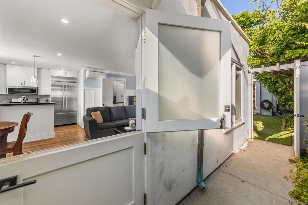 868 J Property Photo 15