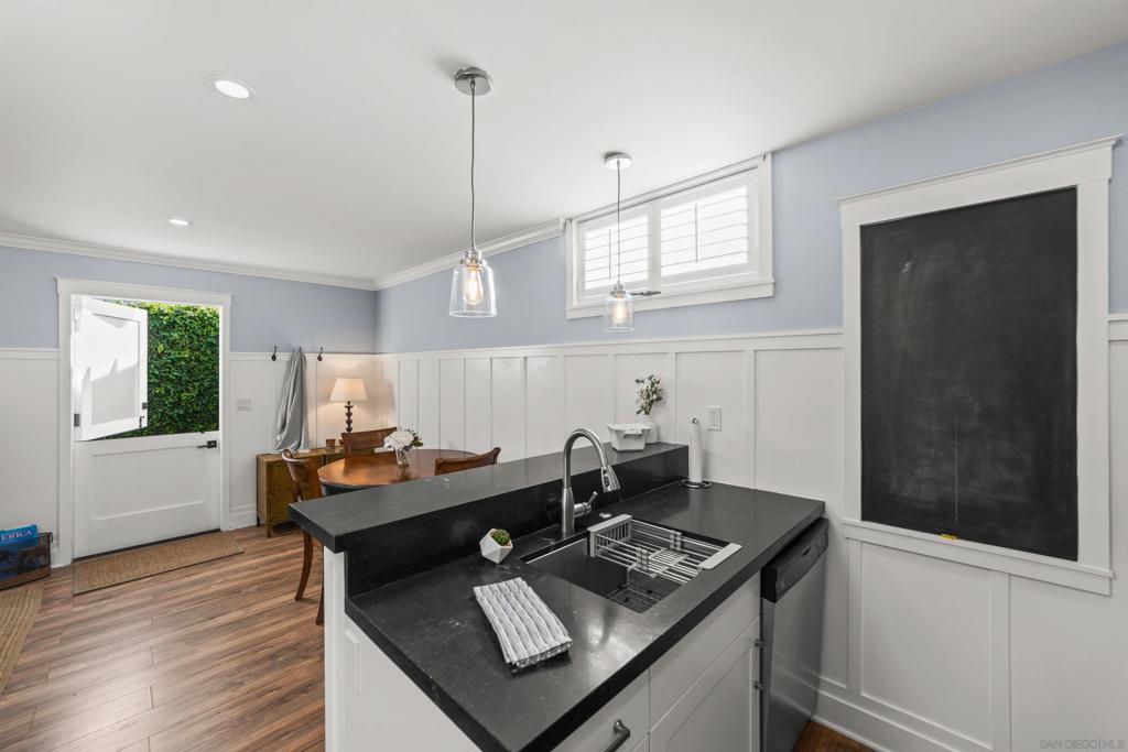 868 J Property Photo 18