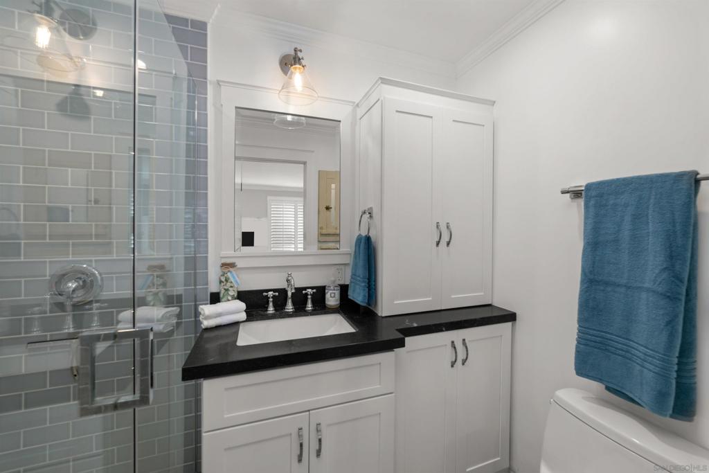 868 J Property Photo 23