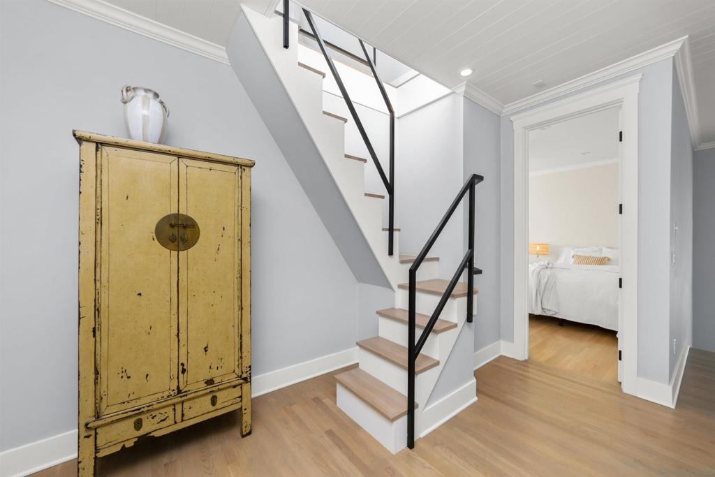 868 J Property Photo 42