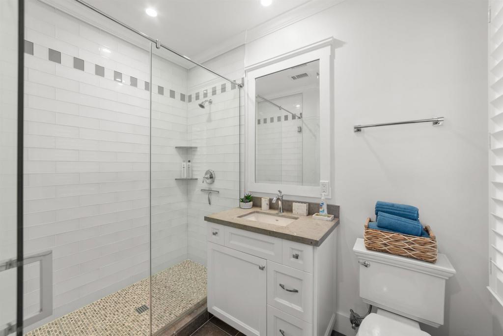 868 J Property Photo 58
