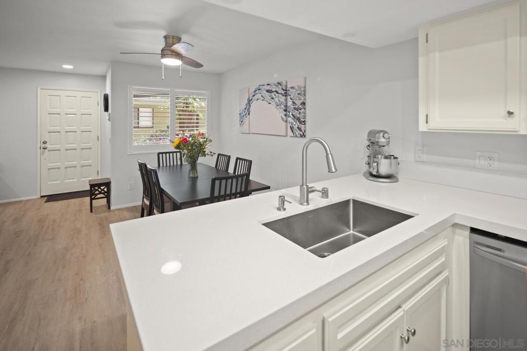 3930 Centre St 103 Property Photo 10