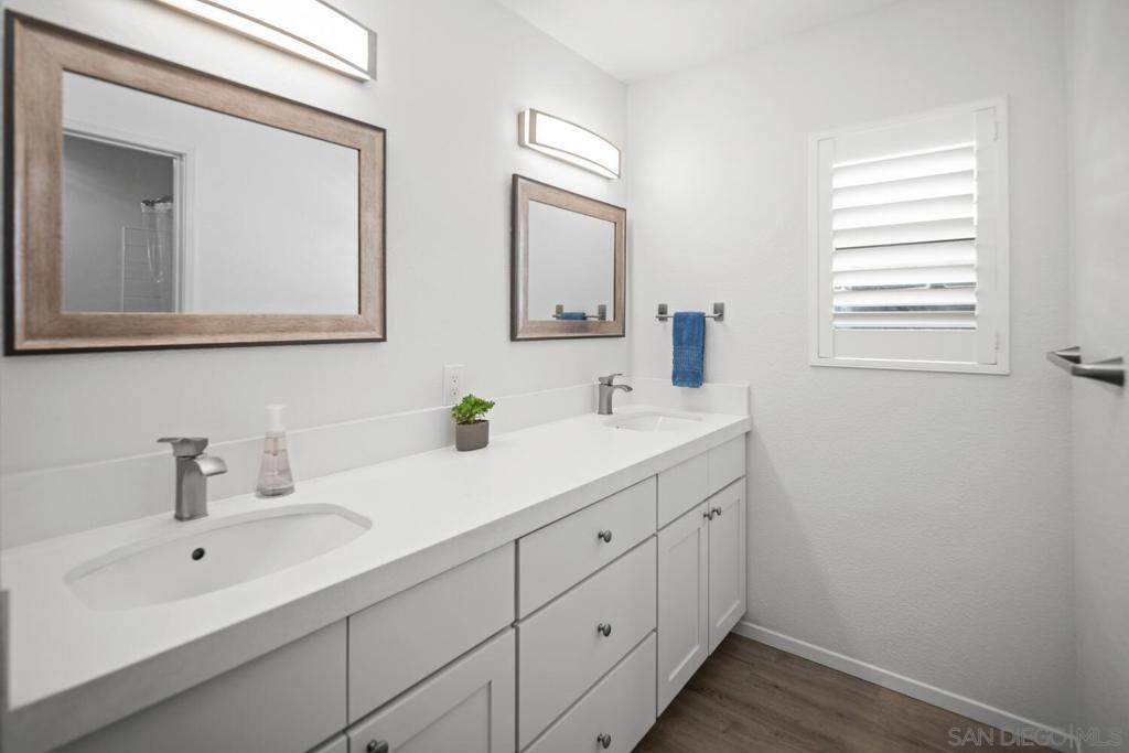 3930 Centre St 103 Property Photo 17