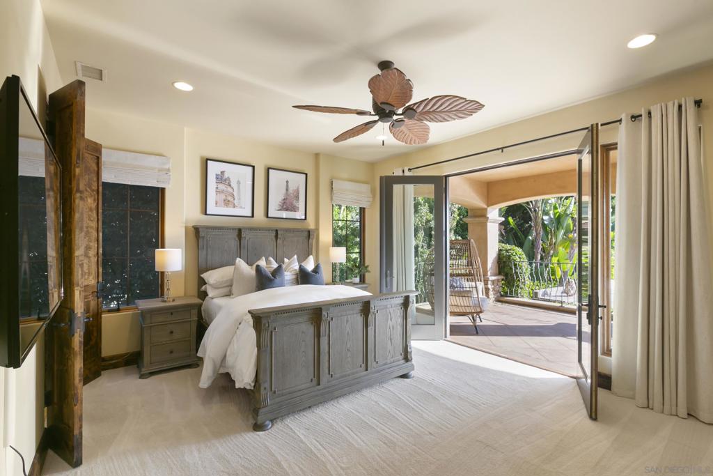 6089 Avenida Alteras Property Photo 15