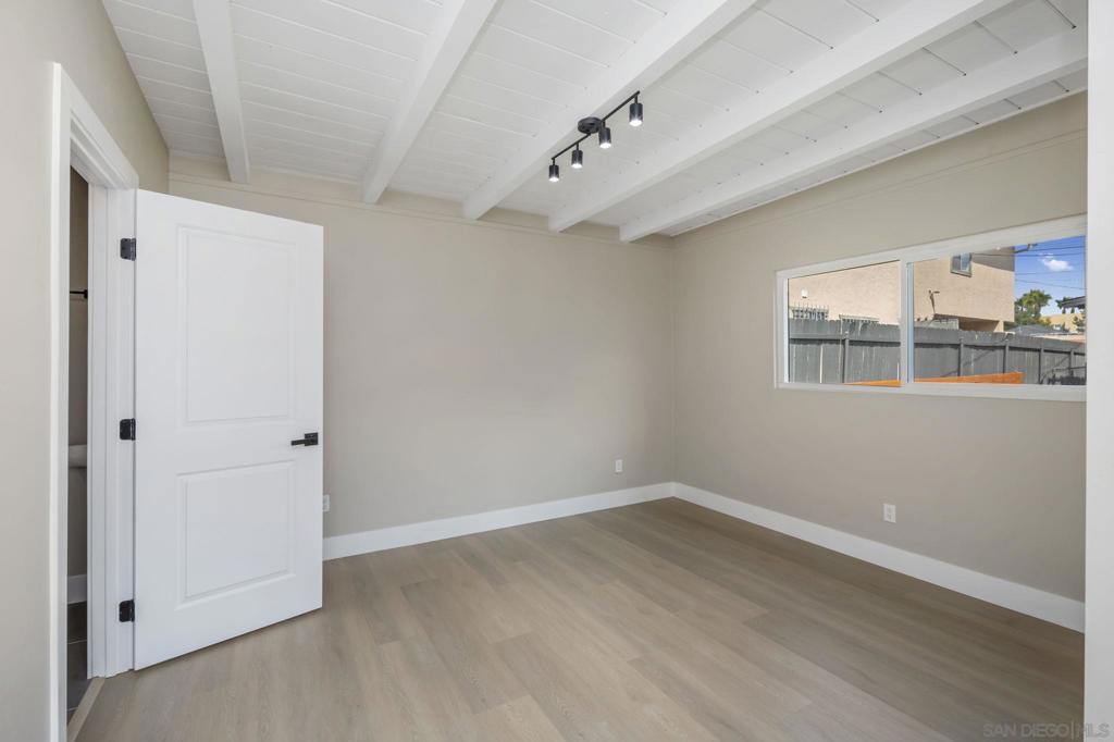 4041 4045 38th Street Property Photo 11