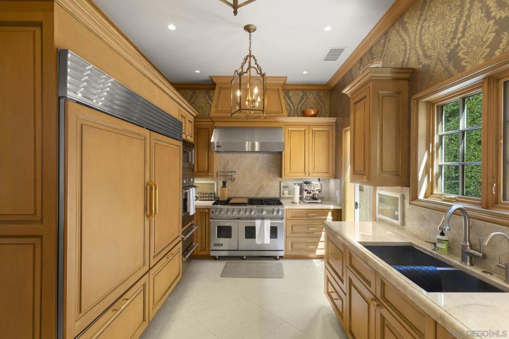 1900 Spindrift Dr Property Photo 39