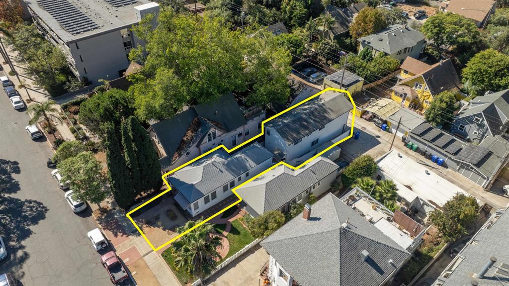 3552 1/2 Front St Property Photo 2